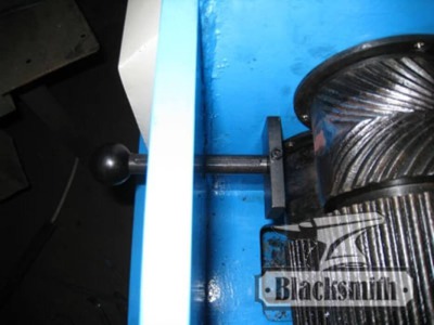 Станок для формовки лапок Blacksmith LP4 - вид 2 миниатюра