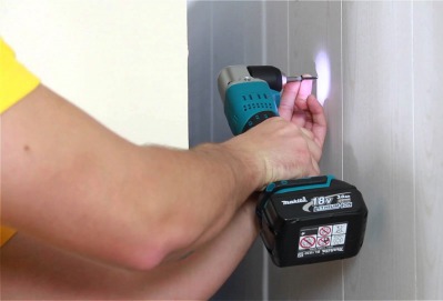 Аккумуляторная угловая дрель Makita BDA351RFE (BDA 351 RFE) - вид 1 миниатюра