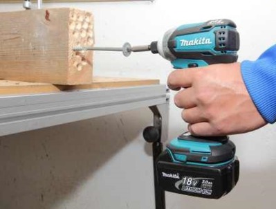 Аккумуляторный ударный шуруповерт Makita BTD147RFE (BTD 147 RFE) - вид 3 миниатюра