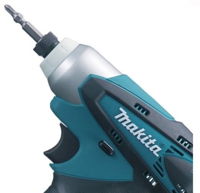 Аккумуляторный ударный шуруповерт Makita TD090DWE (TD 090 DWE) - вид 2 миниатюра